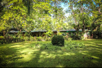 Manglares Hotel Garden With Room Building
 - Costa Rica