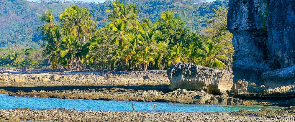 beach rocky shore cabo blanco
 - Costa Rica