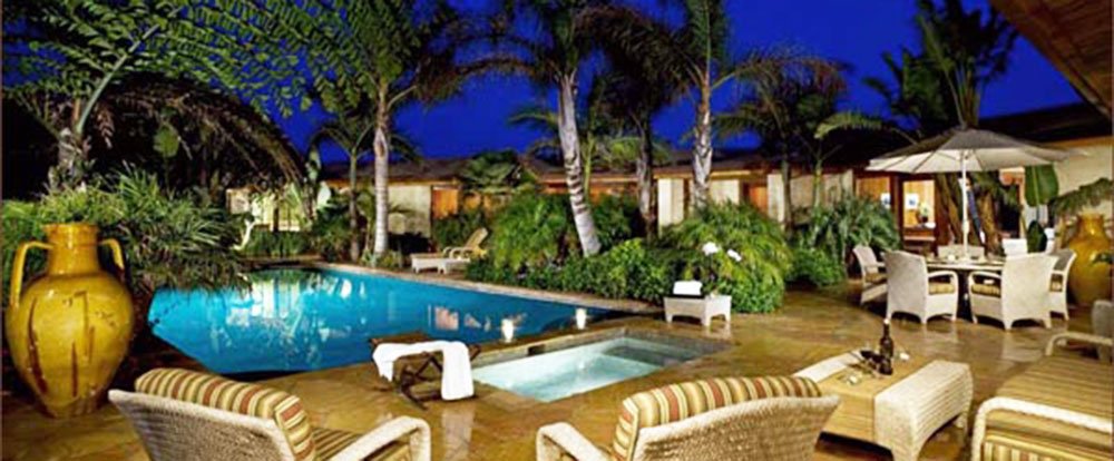 luxury property
 - Costa Rica