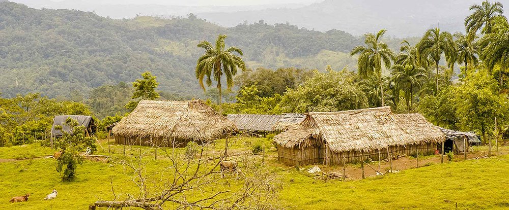isolated three shack family cabecar village pacuare
 - Costa Rica