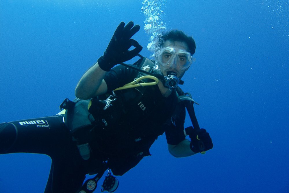 cocos diver marcosok
 - Costa Rica