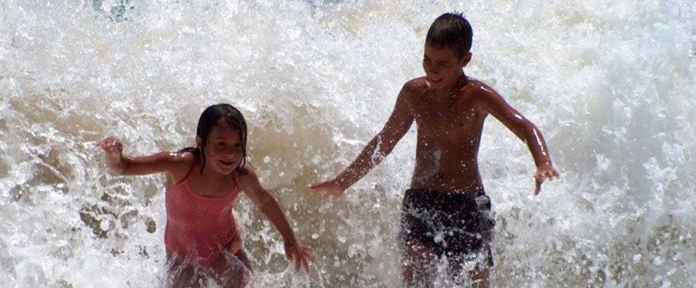 children playing
 - Costa Rica