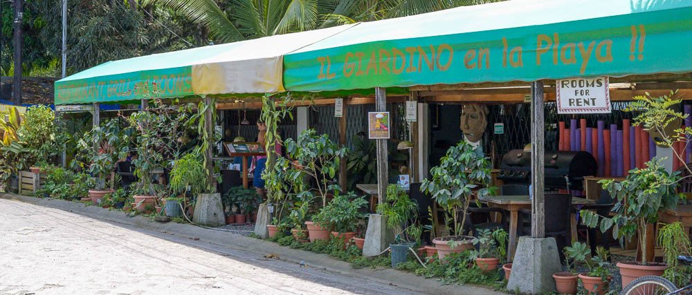 il giardino restaurant facade puerto jimenez
 - Costa Rica