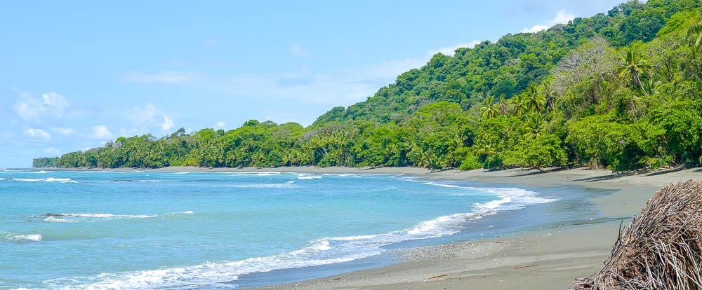 hike from sirena to la leona ranger station corcovado national park beach
 - Costa Rica