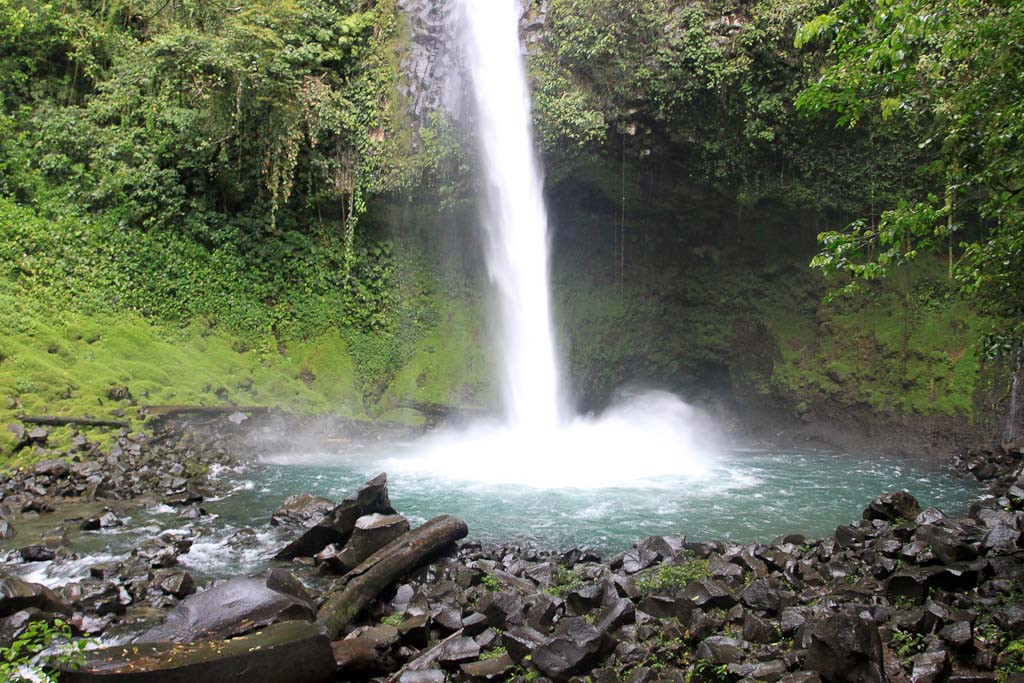 la fortuna waterfall 
 - Costa Rica