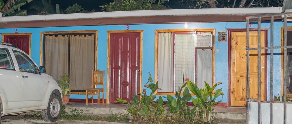 cabinas caronlina frontal row puerto jimenez
 - Costa Rica