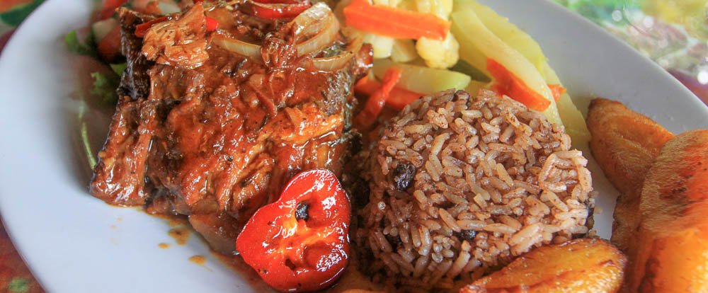 miss junies restaurant carribbean stewed chicken 
 - Costa Rica