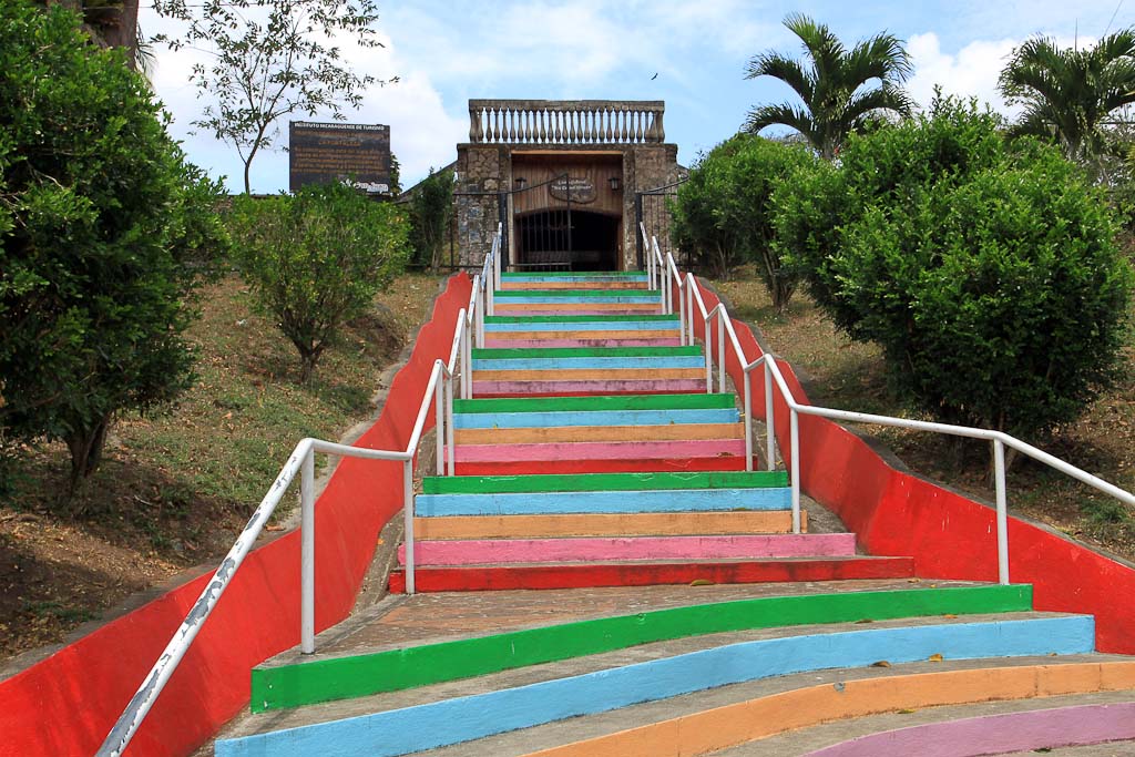 nicaraguan border 
 - Costa Rica