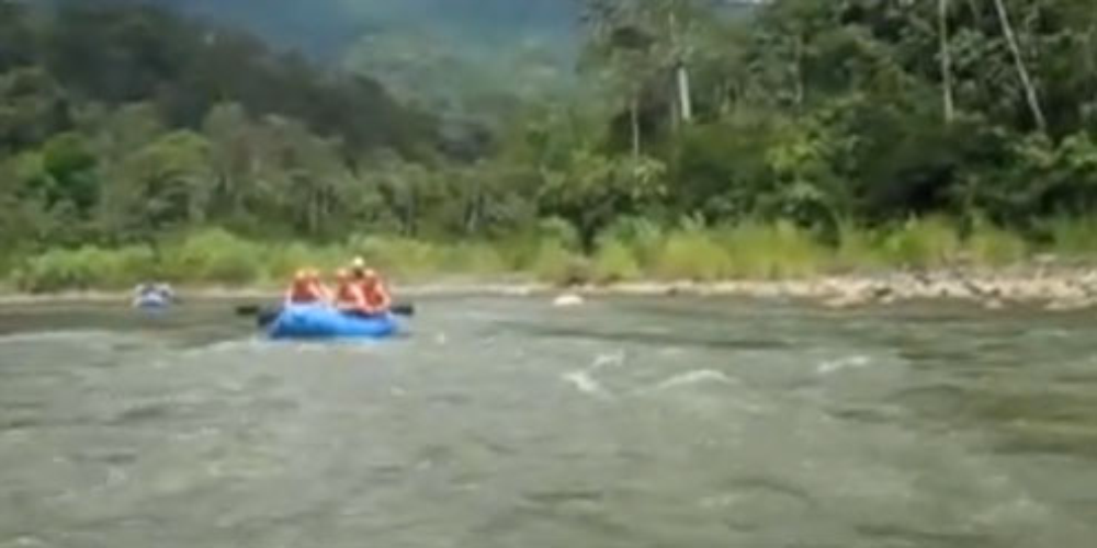 whitewater rafting savegre river
 - Costa Rica