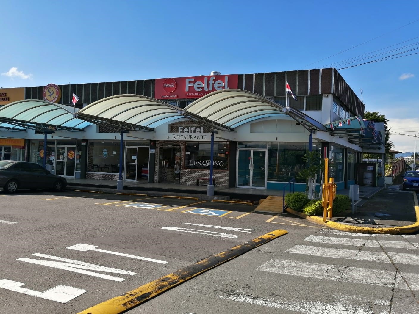 retail space in guadalupe shopping mall view 004.jpg
