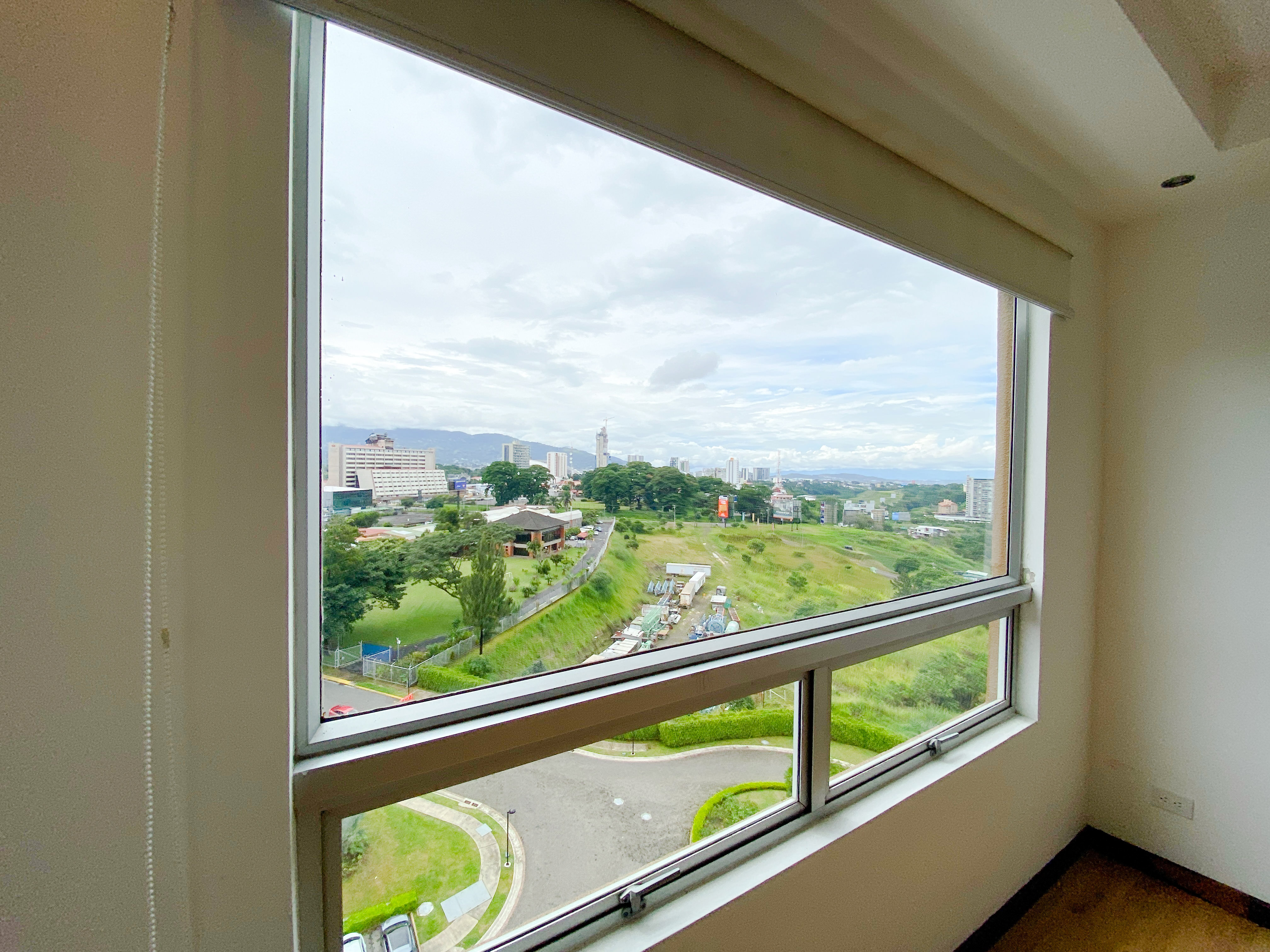 skyline penthouse in sabana norte view 006.jpg