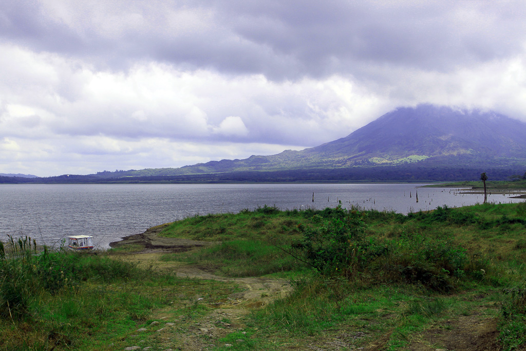 arenal mountain bike 7.jpg