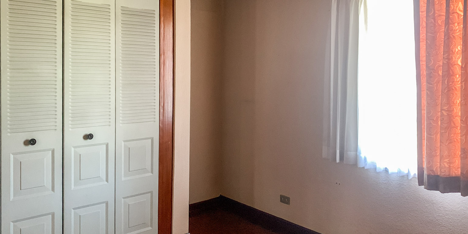 commercially zoned house for sale in sabana view 023.jpg