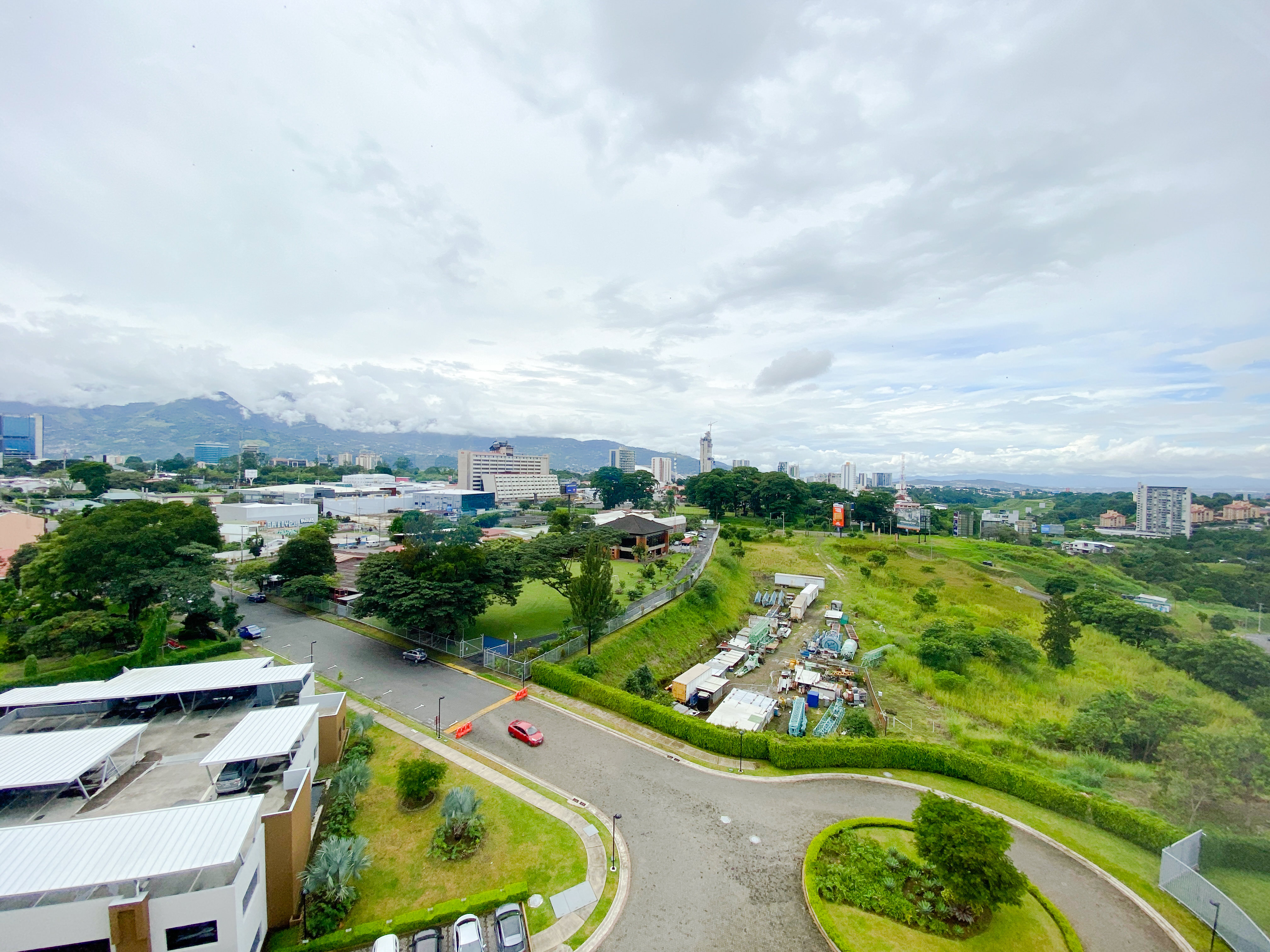 skyline penthouse in sabana norte view 008.jpg