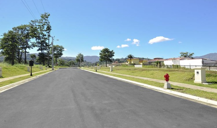 residential lot inside a gated community in curridabat view 008.jpg