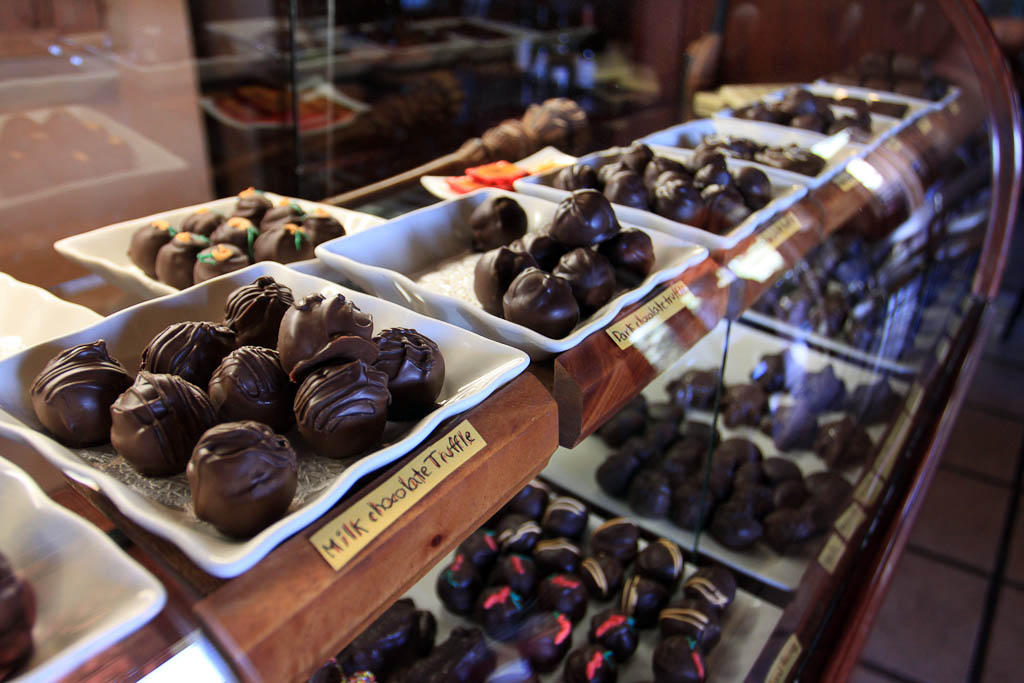 cafe cabure chocolates 2.jpg