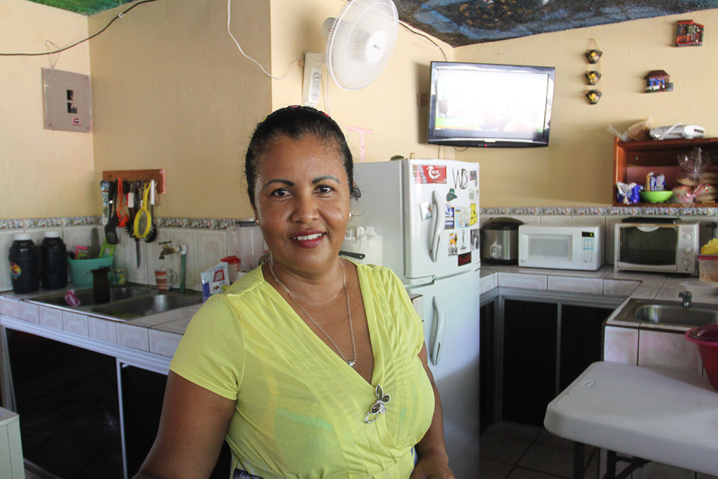 narcisa diaz munoz in the kitchen5.jpg