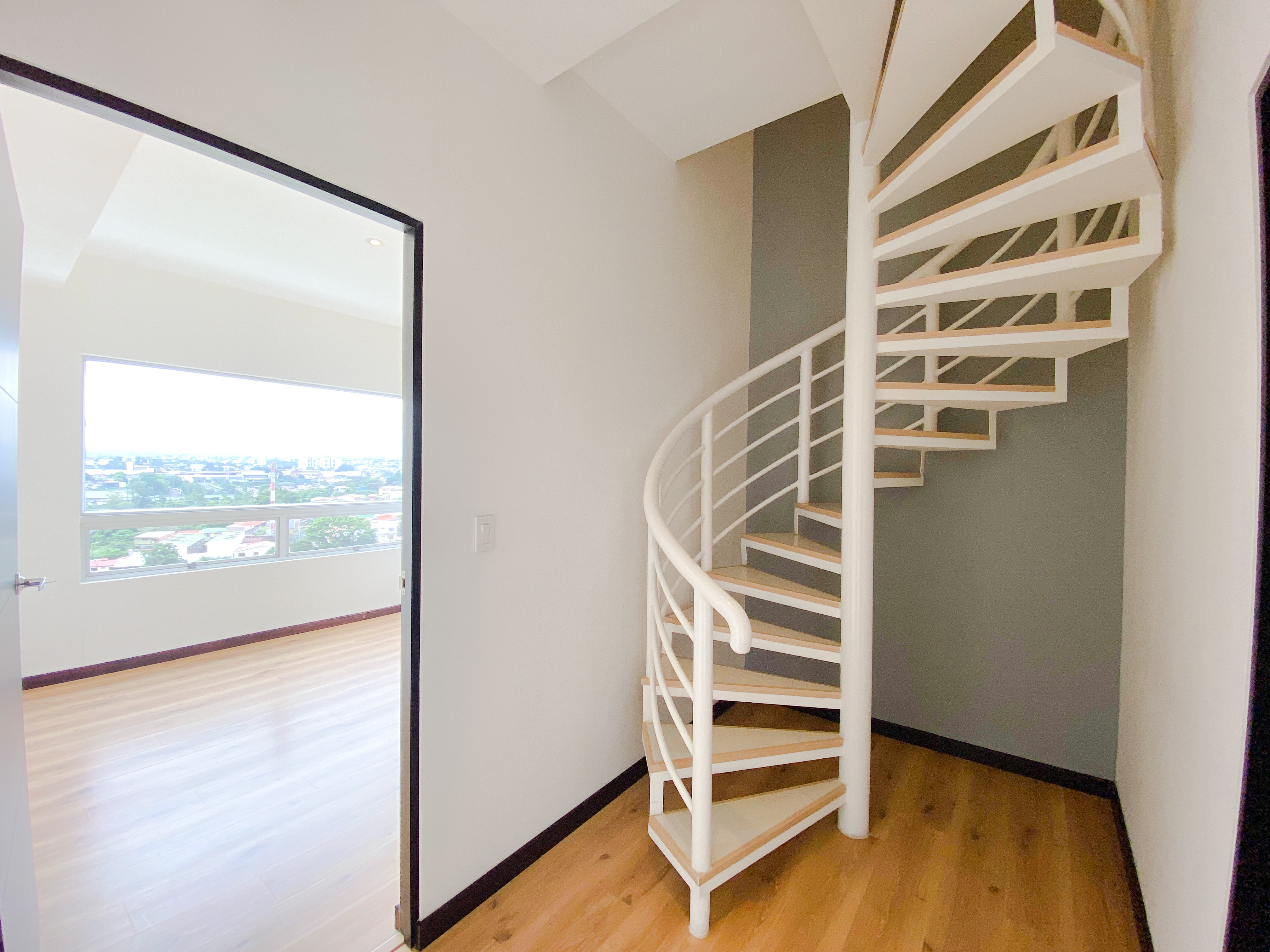 two story apartment for sale in a sabana complex view 016.jpg