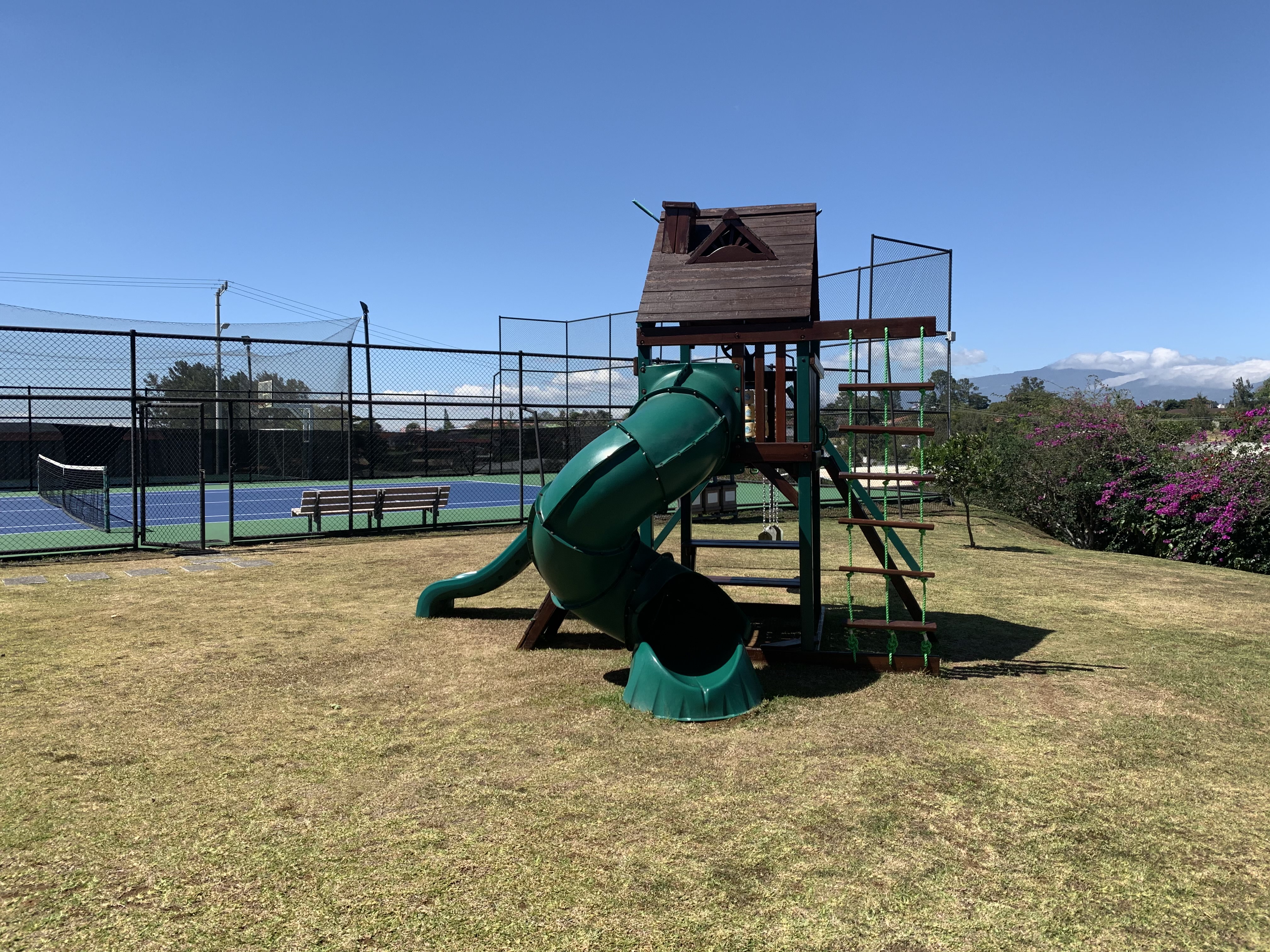 residential lot inside a gated community in curridabat view 025.jpg