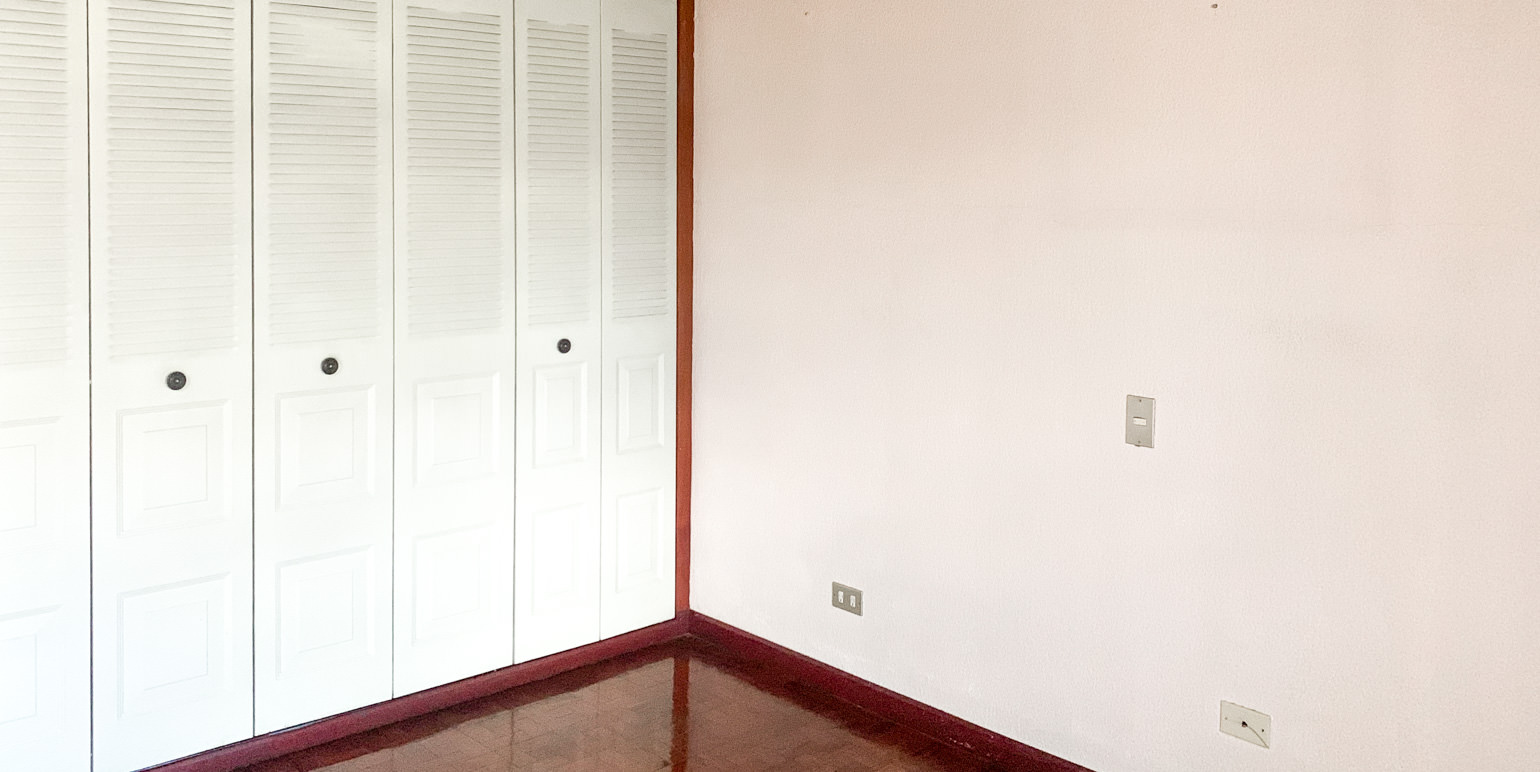 commercially zoned house for sale in sabana view 003.jpg