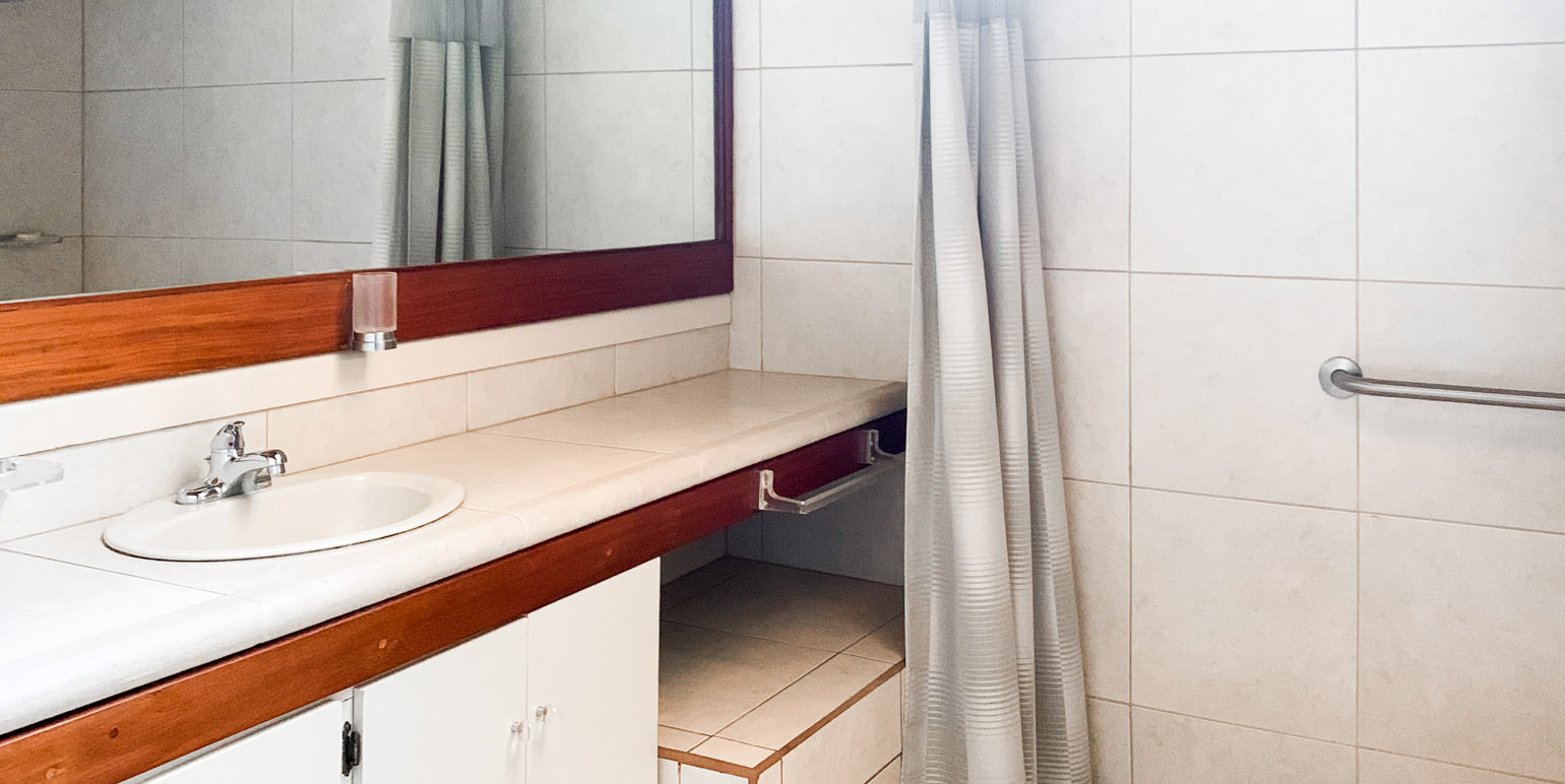 commercially zoned house for sale in sabana view 011.jpg