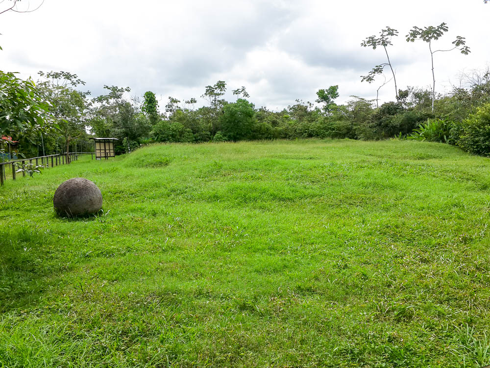old site where main hut was built shere park finca 6.jpg