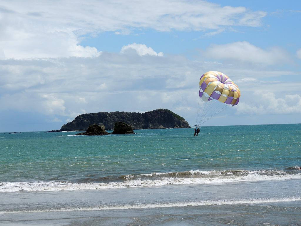 parasailing landing 5.jpg