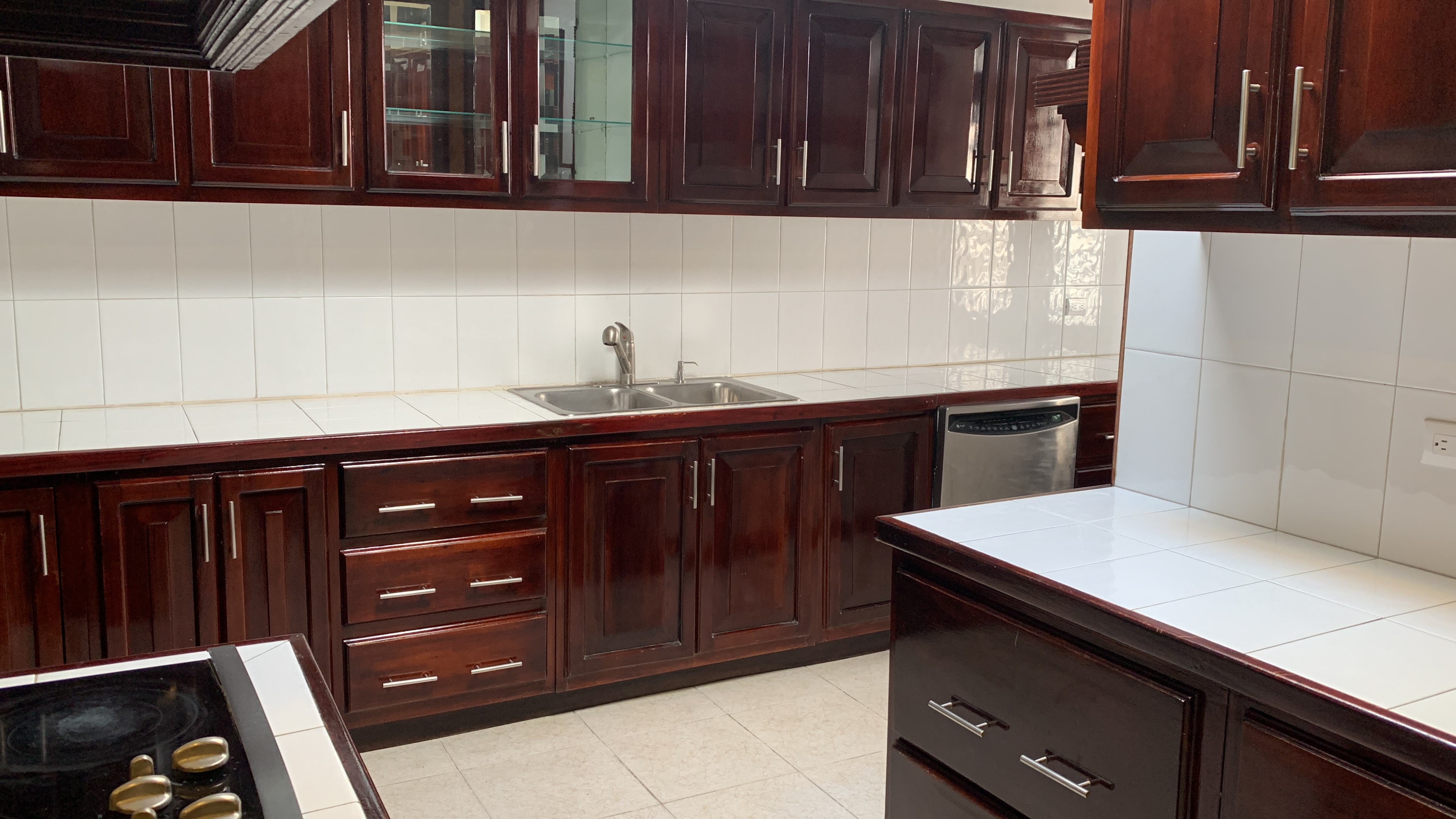 commercial use house for sale in san pedro view 020.jpg