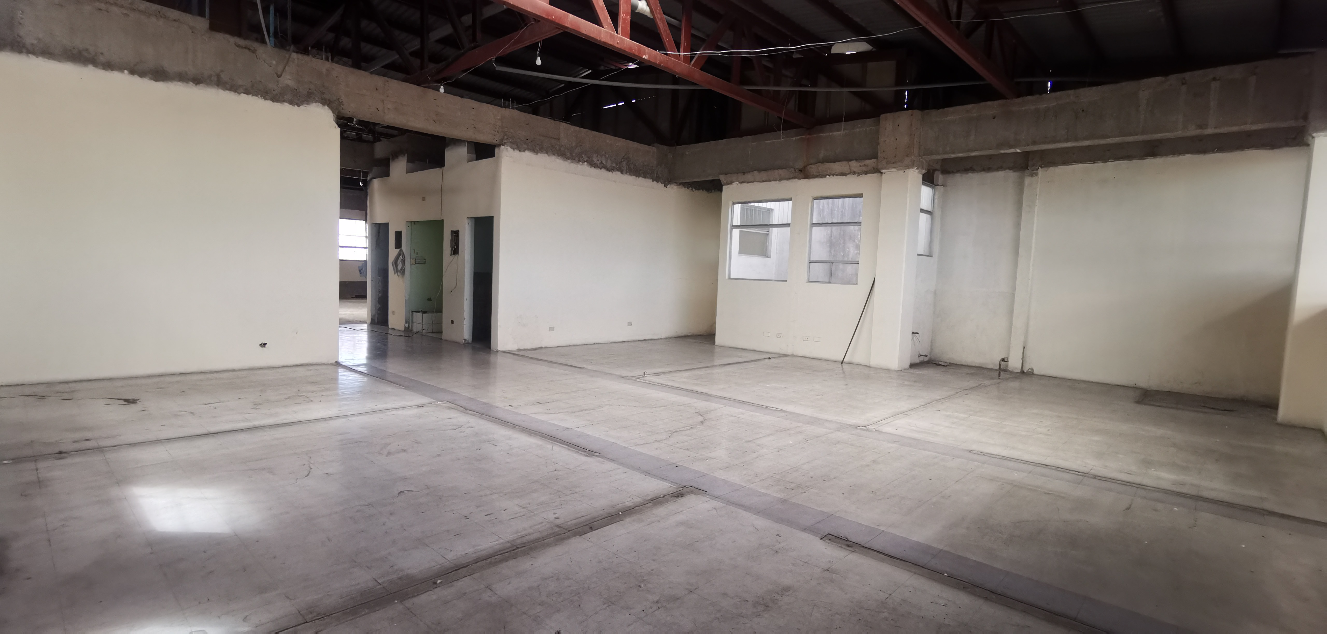 vacant three floor building in san francisco de dos rios view 011.jpg