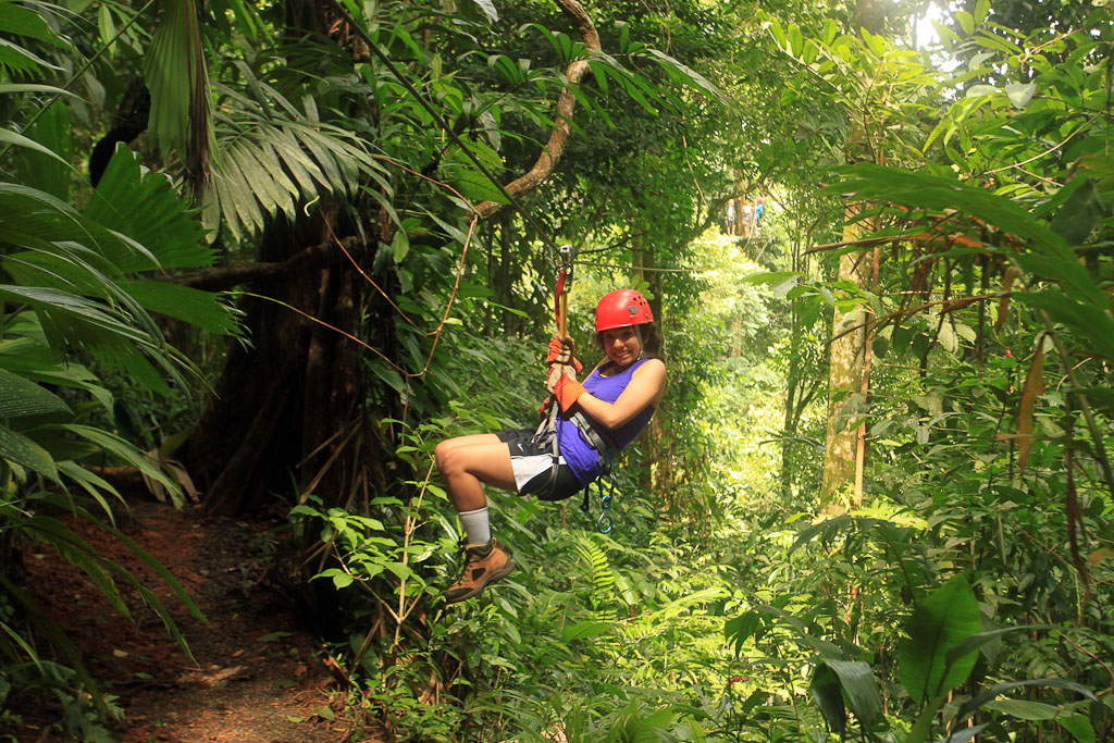safari canopy tour girl 3.jpg