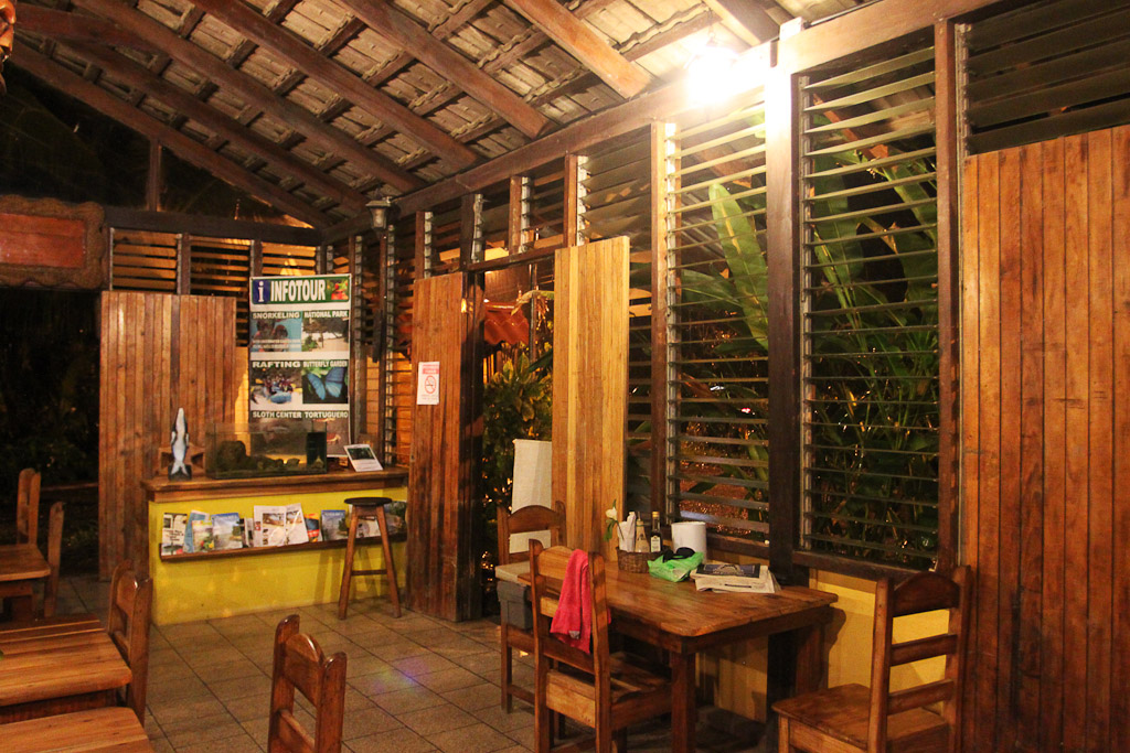 sobre las olas interior 5.jpg