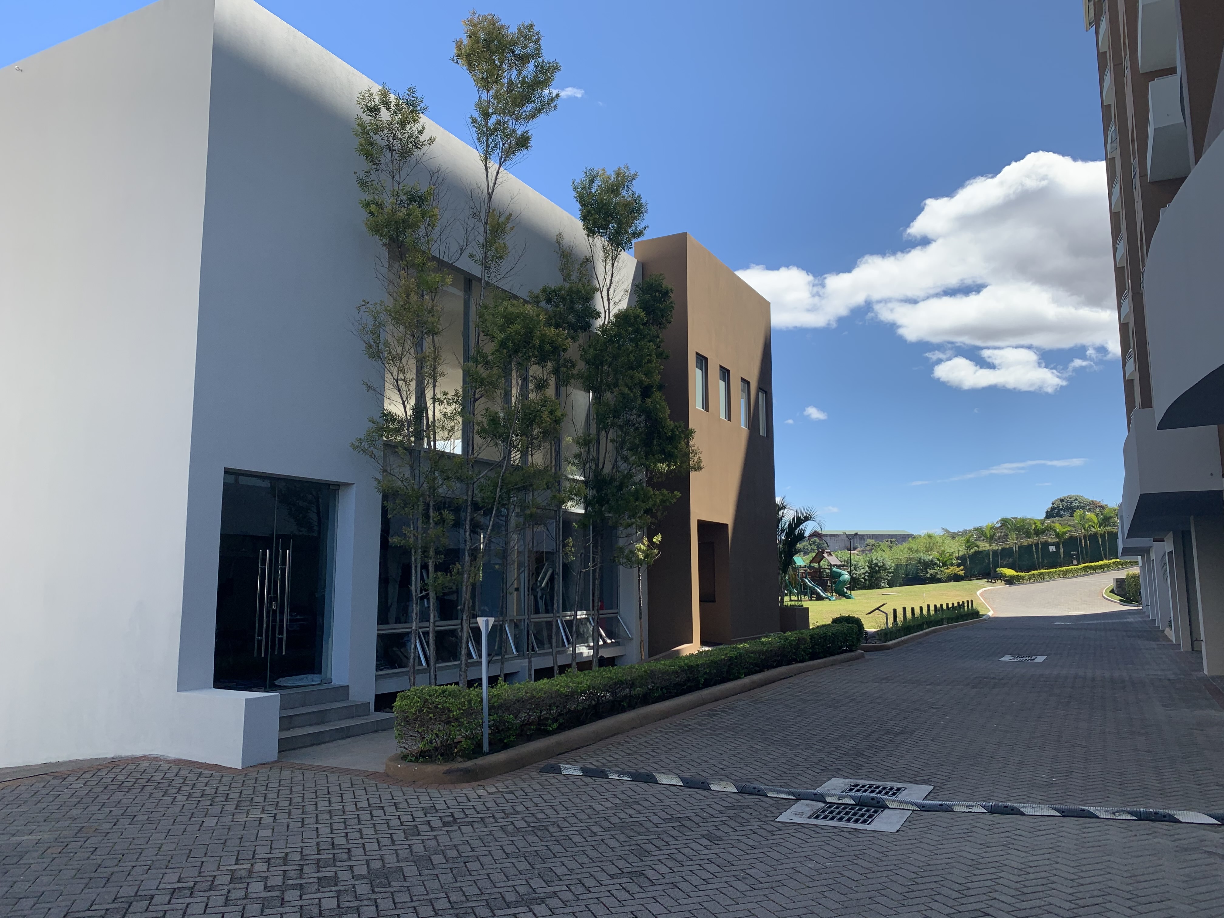 two story apartment for sale in a sabana complex view 009.jpg