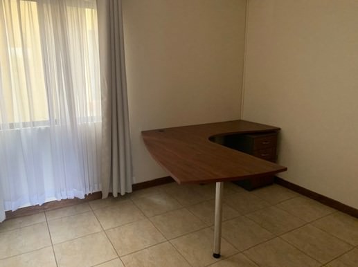 office building with warehouse in uruca view 001.jpg