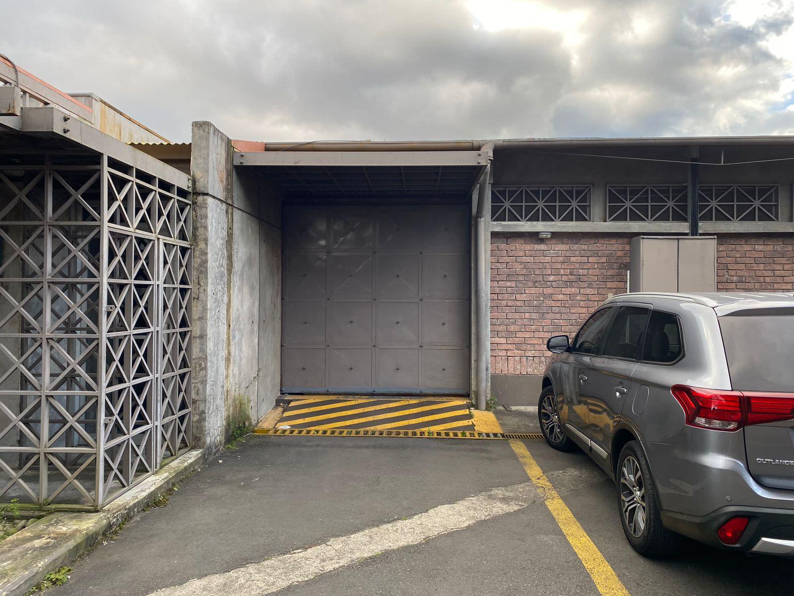 storage and distribution warehouse for lease near guadalupe view 003.jpeg