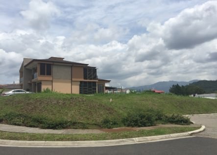 residential lot inside a gated community in curridabat view 005.jpg
