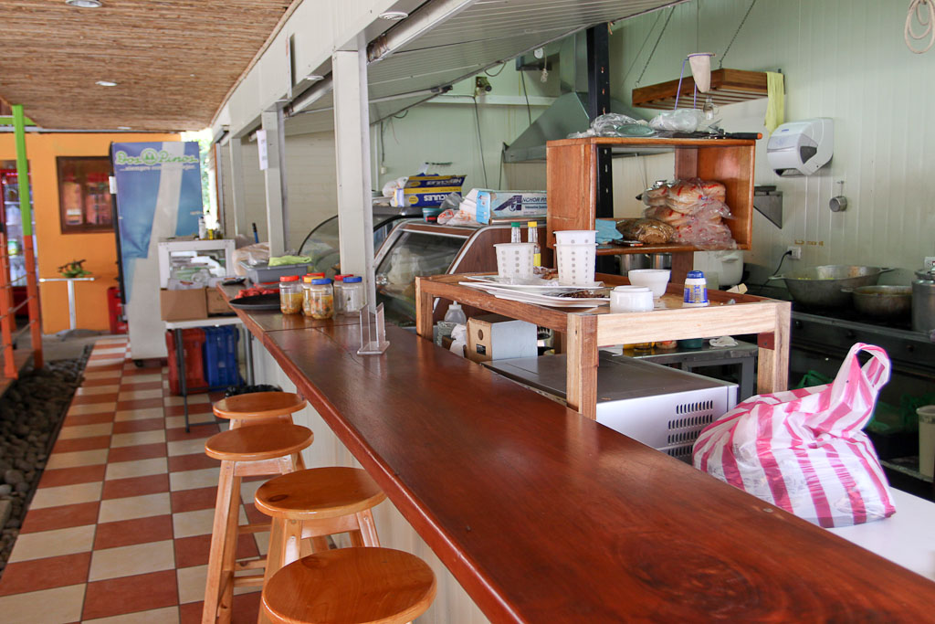 la pata de chancho lunch counter 3.jpg