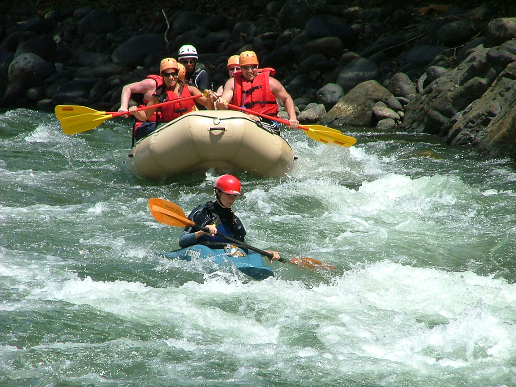 rios tropicales savegre river rafting safety kayak 2.jpg