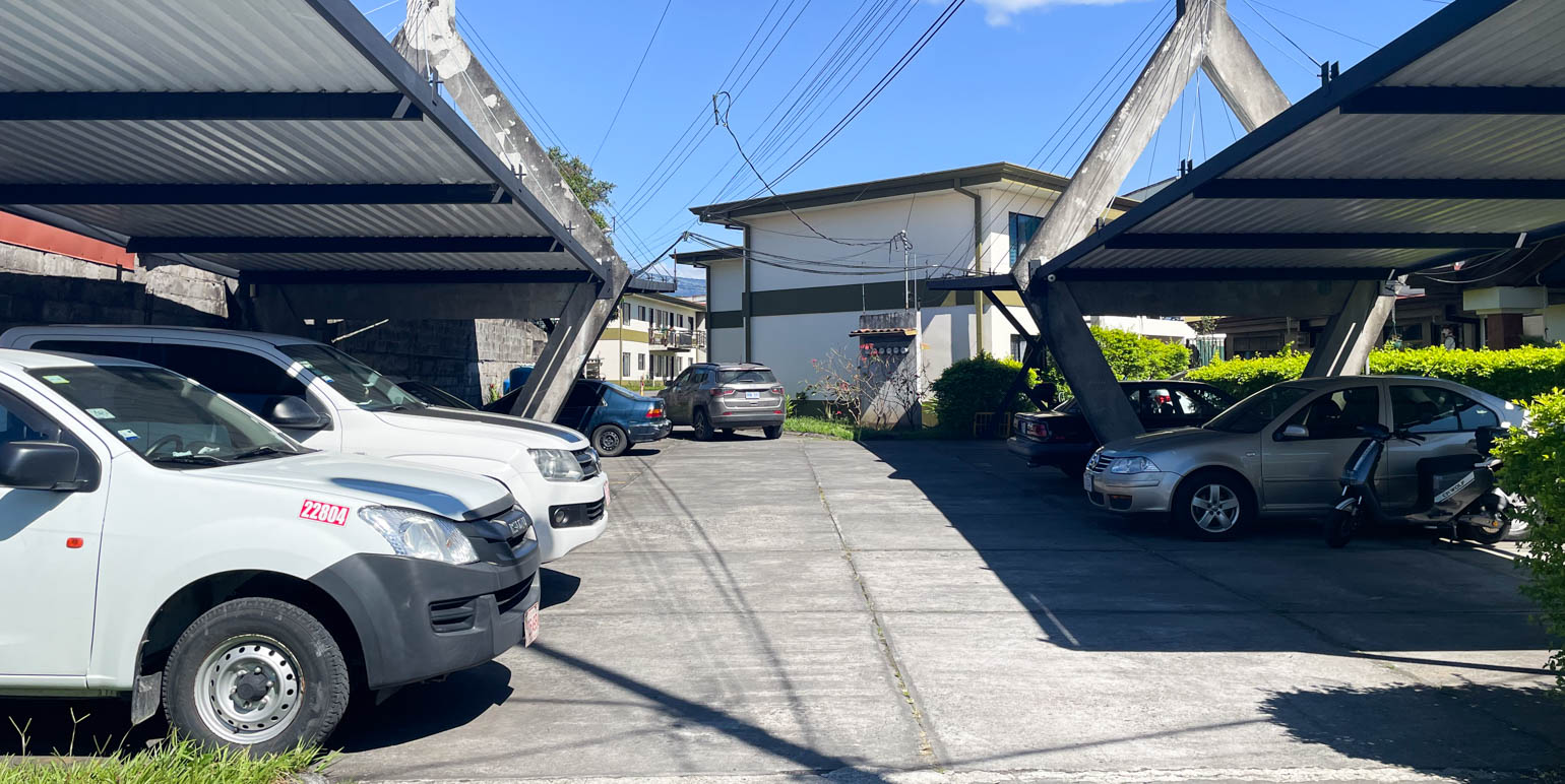 vacant apartment complex investment view 010.jpg