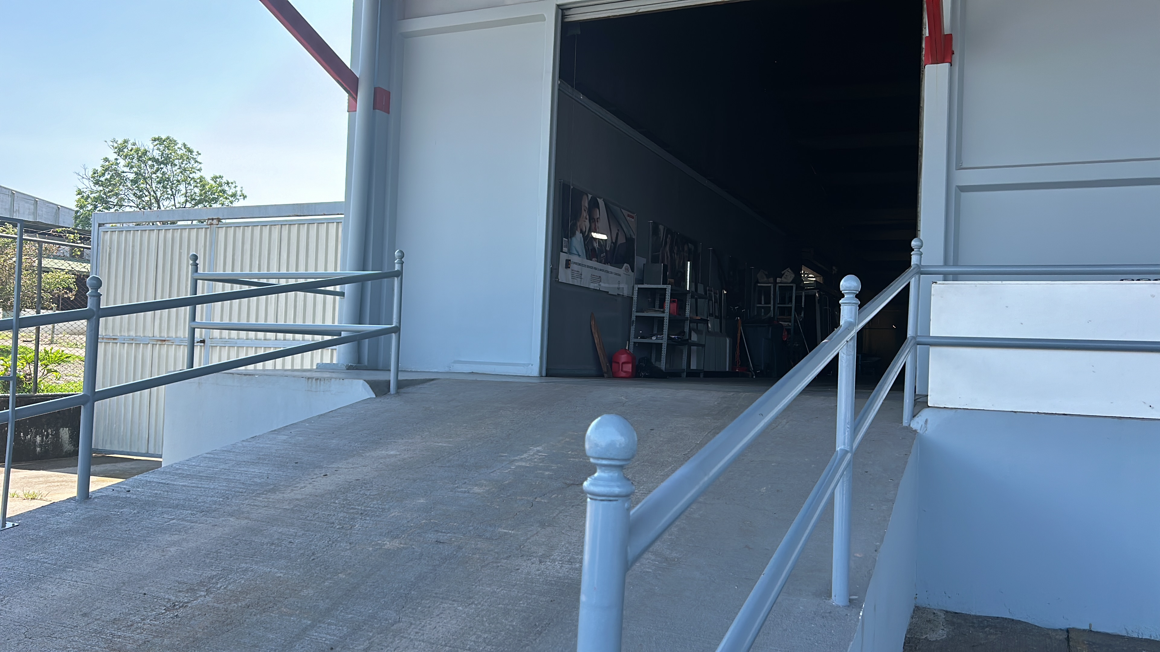 warehouse with ample parking for sale view 027.jpg