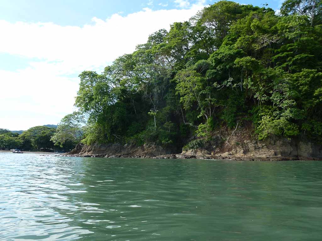 kayak jaco cliffs 3.jpg