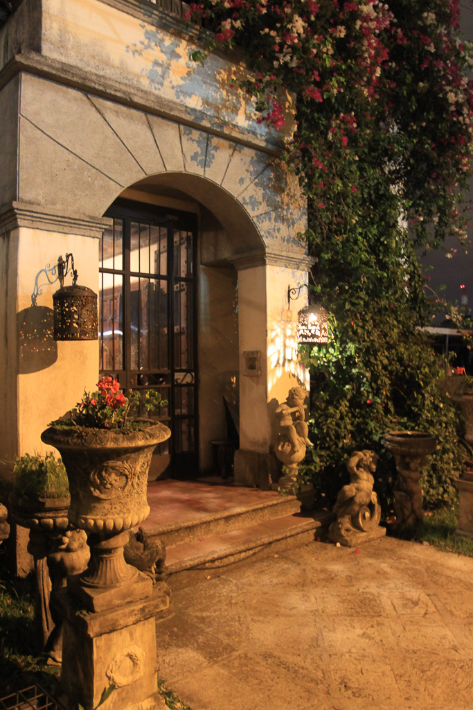 park cafe exterior12.jpg