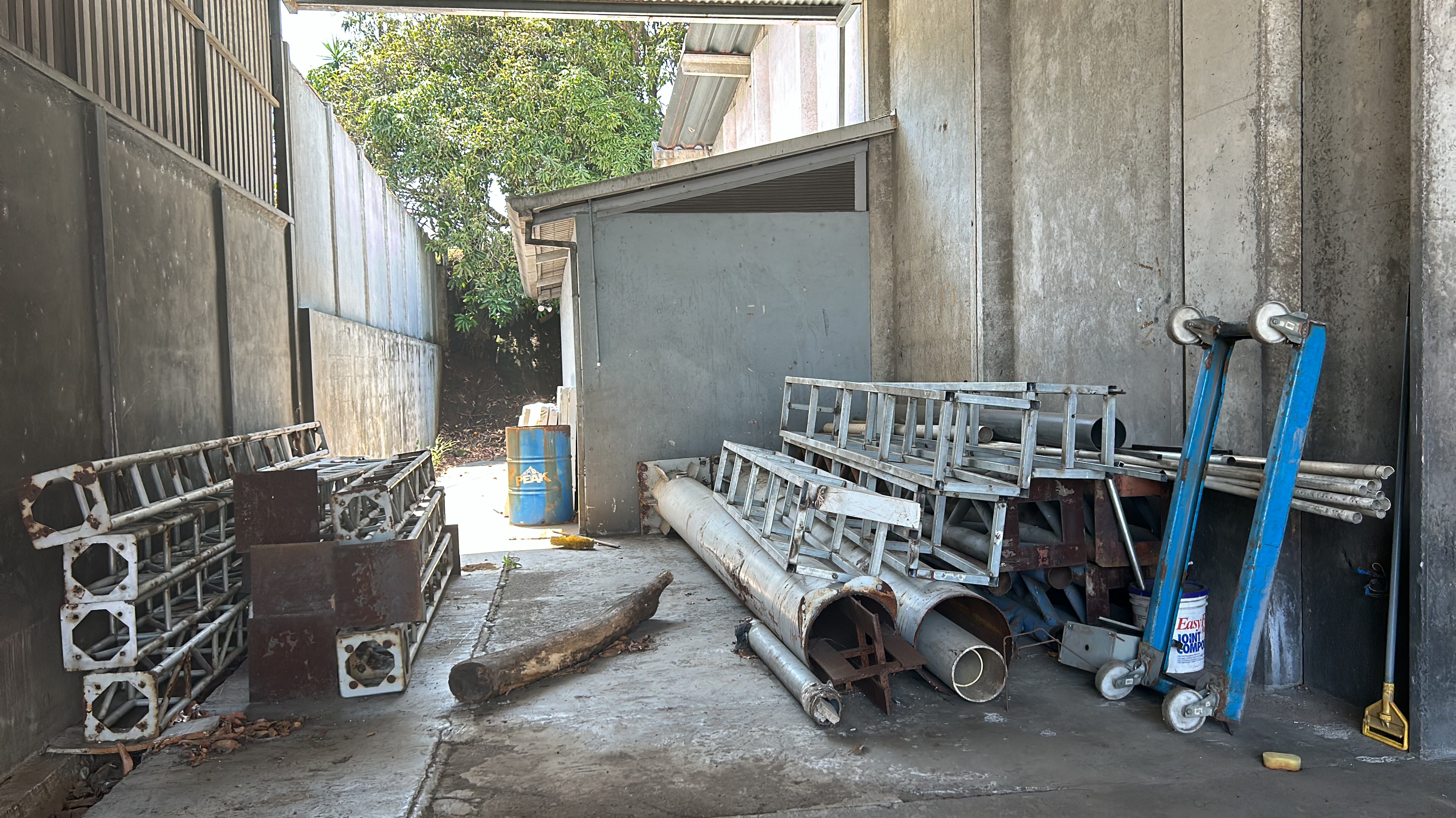 warehouse with ample parking for sale view 022.jpg