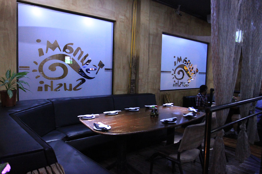tsunami sushi table 7.jpg