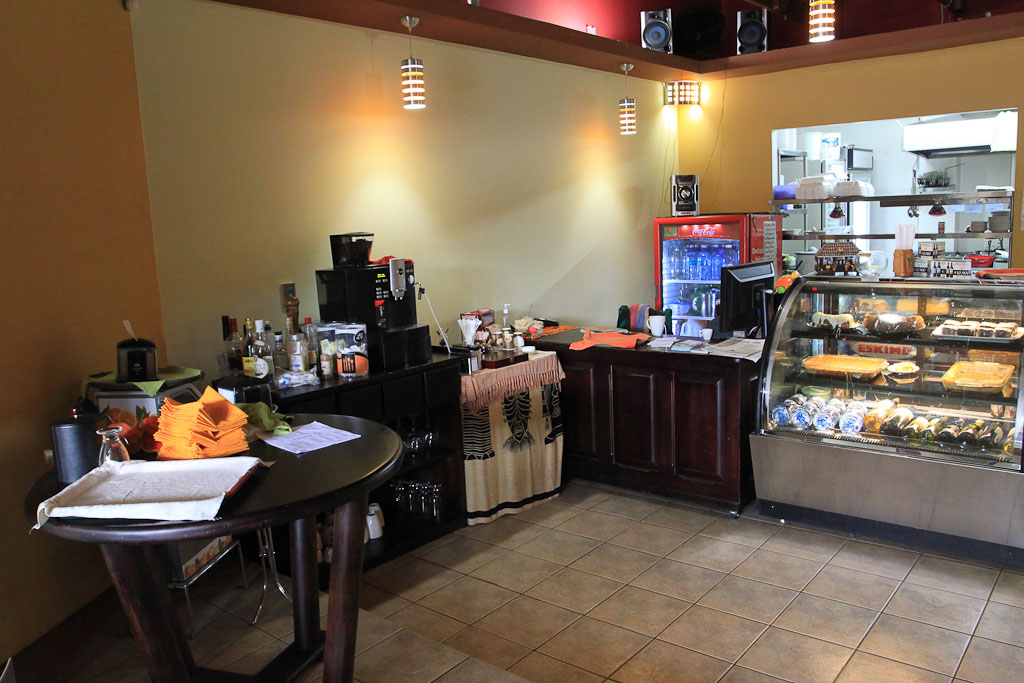 punto fusion cafe 6.jpg