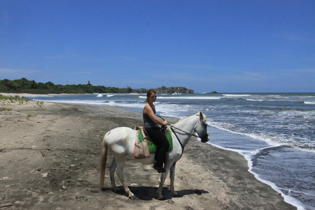 riding horseback side4.jpg