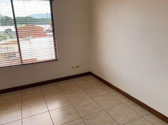 office building with warehouse in uruca view 008.jpg