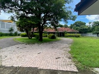 mixed used lot in santa ana view 003.jpg