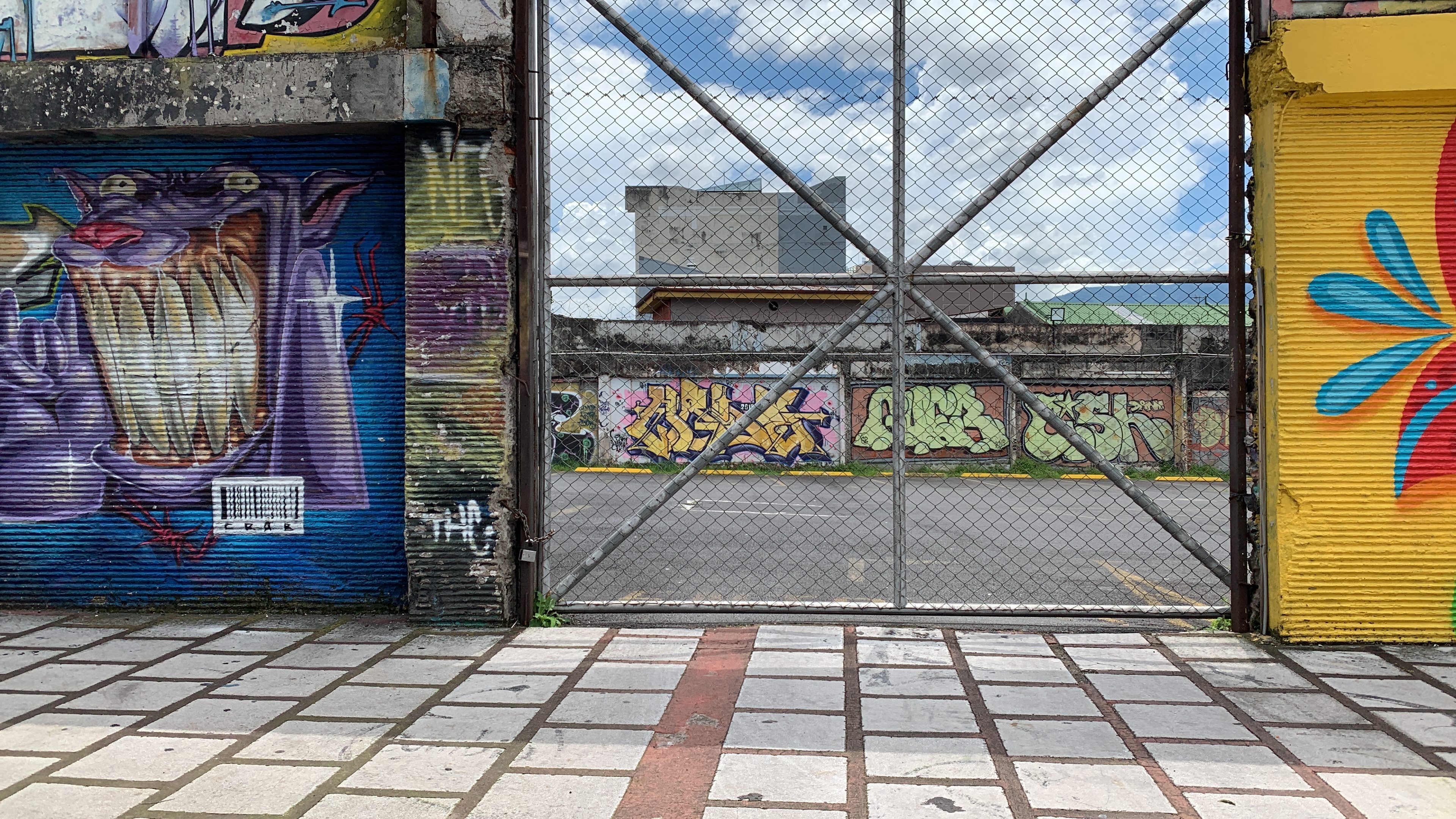 corner lot in la california view 003.jpg