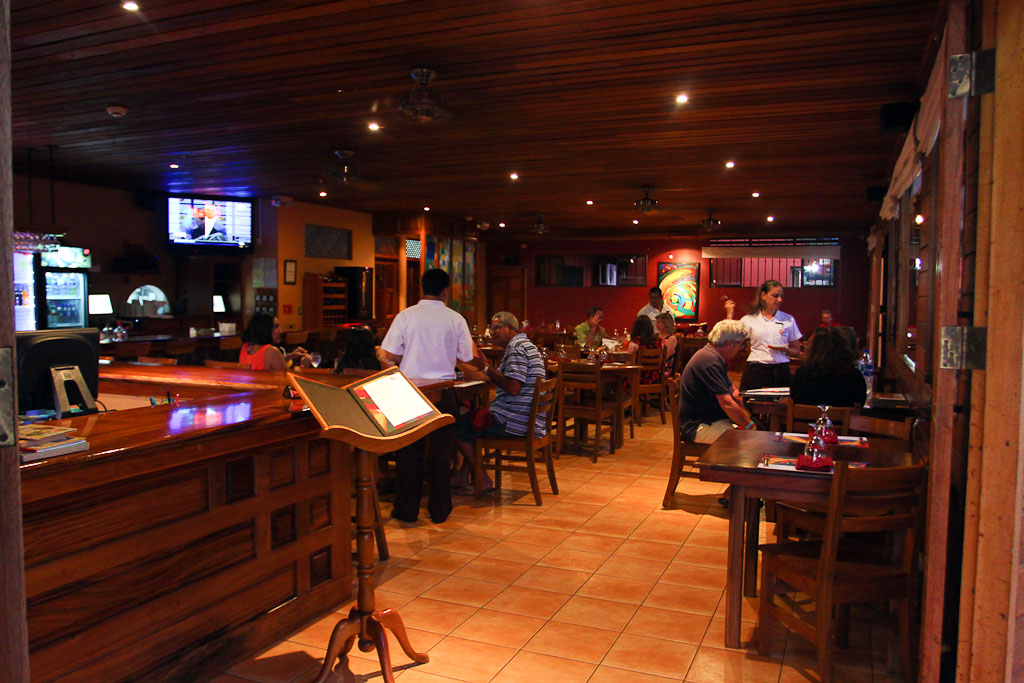 don rufinos dining floor 3.jpg
