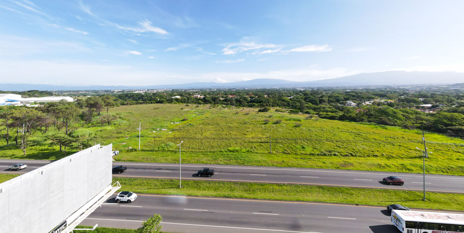 mixed used land in front of the highway 27 for sale in santa ana view 001.jpg